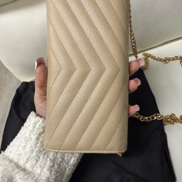 Saint Laurent Beige Quilted Leather Wallet - Picture 2 of 9